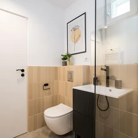 Luxury With Amazing Terrace