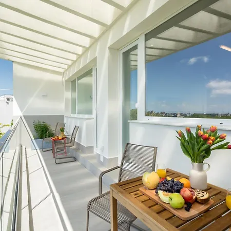 Luxury With Amazing Terrace Apartment Bucharest
