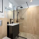 Апартаменти Luxury With Amazing Terrace Бухарест
