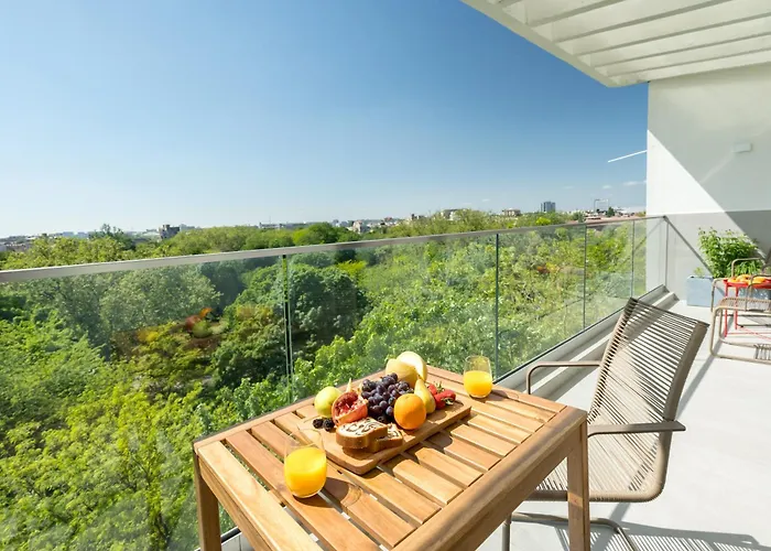 Luxury With Amazing Terrace Apartment *